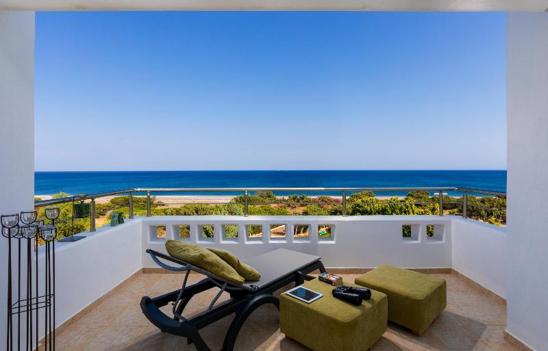 Antonoglou Beach Villas - Waterfront Luxury Retreat Lachania  Exterior photo